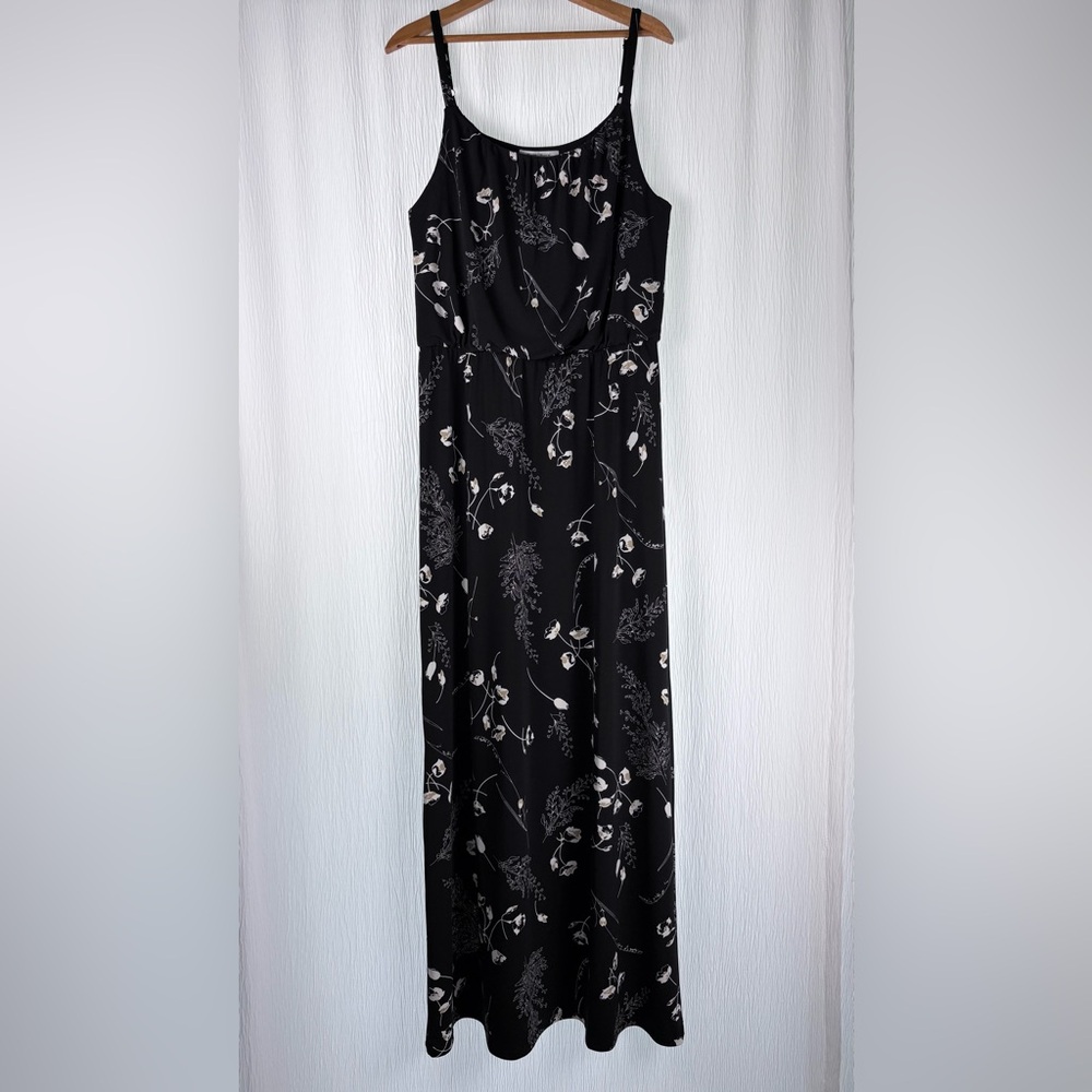 White House Black Market - Floral Print Maxi Dress, Women’s size Medium 8 10
